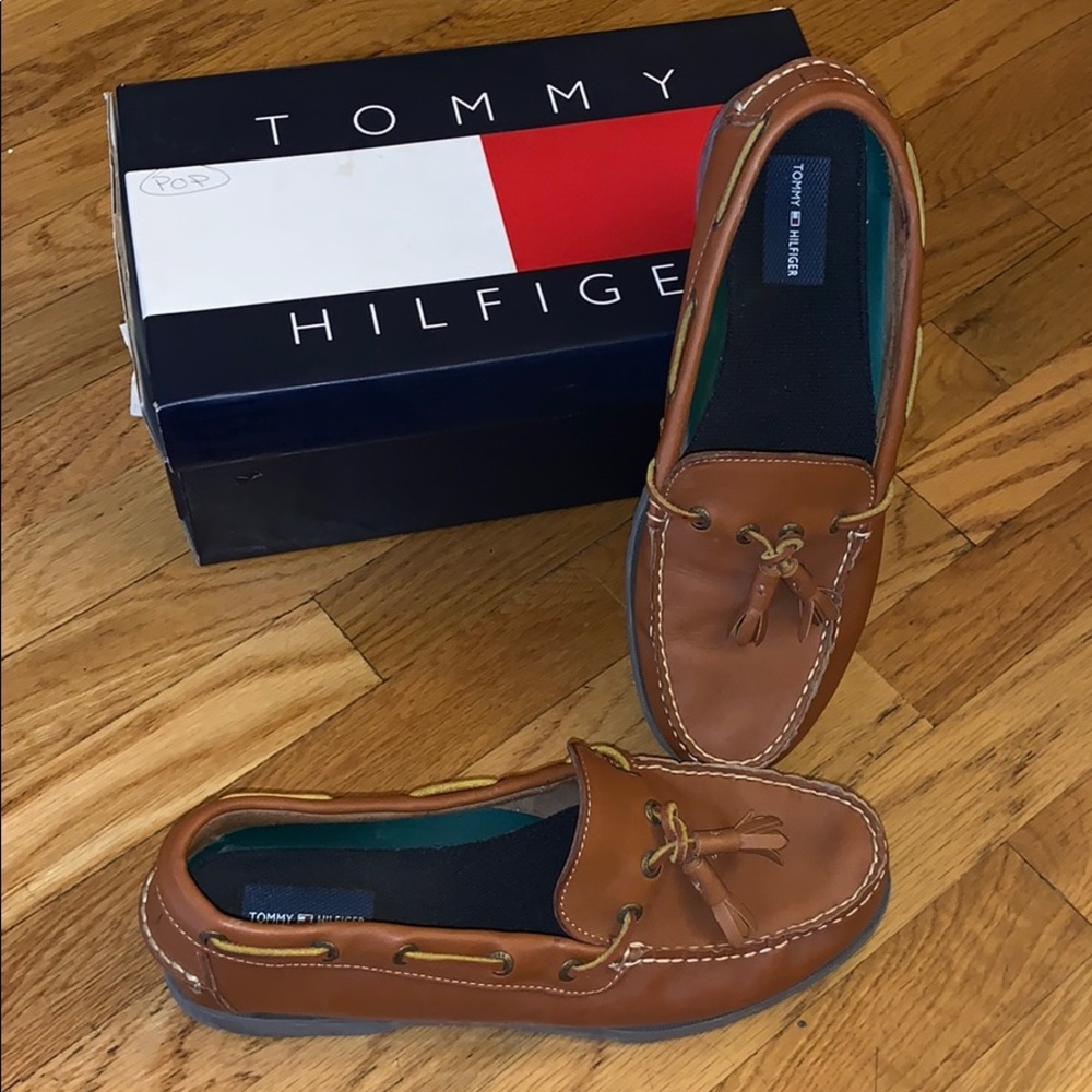 Tommy Hilfiger Westwood tassel tan shoes (11M)